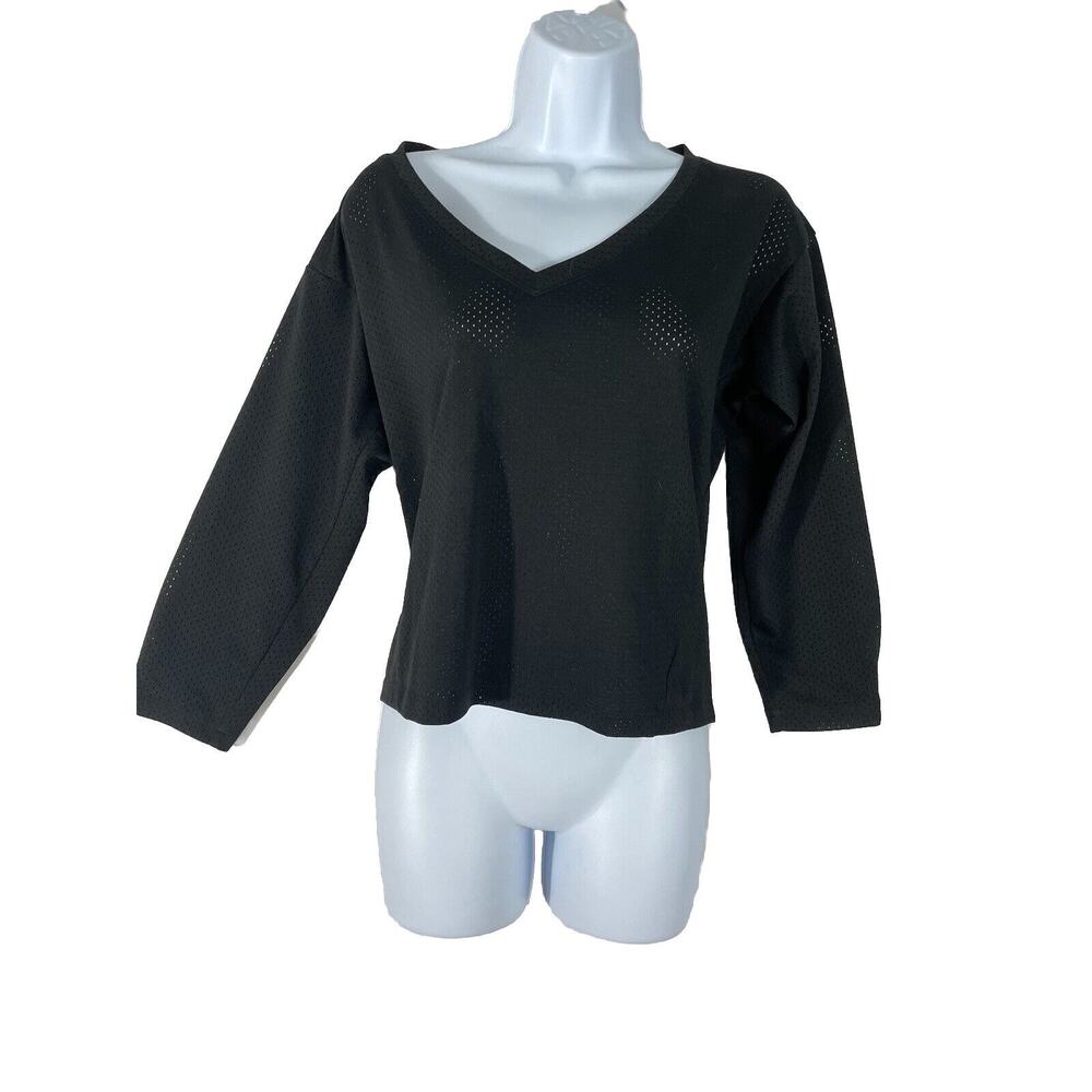 The North Face Mesh Activewear Top Size M Black Mesh V-Neck Cropped Long Sleeve